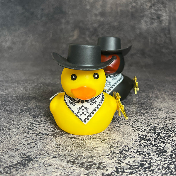 Декоративна качка ковбой в авто чорна та жовта